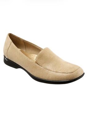 Trotters Jenn Mini Dot Slip On Loafers NWOT